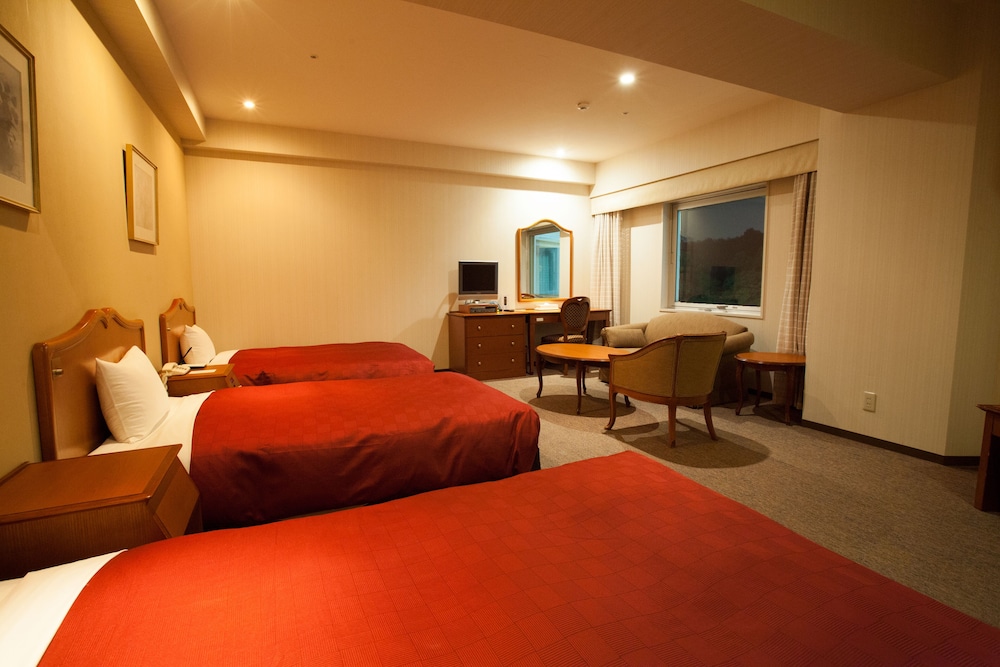 ROOM, TRIPLE
