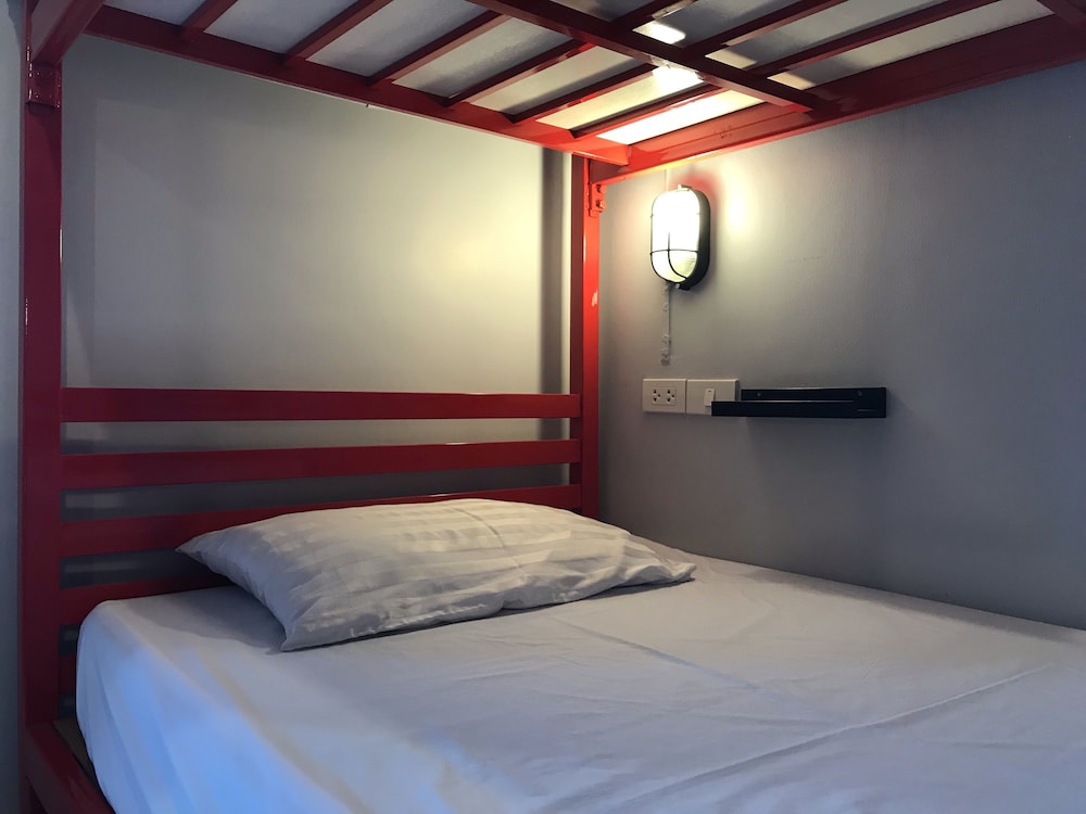 S1 Hostel 26/61