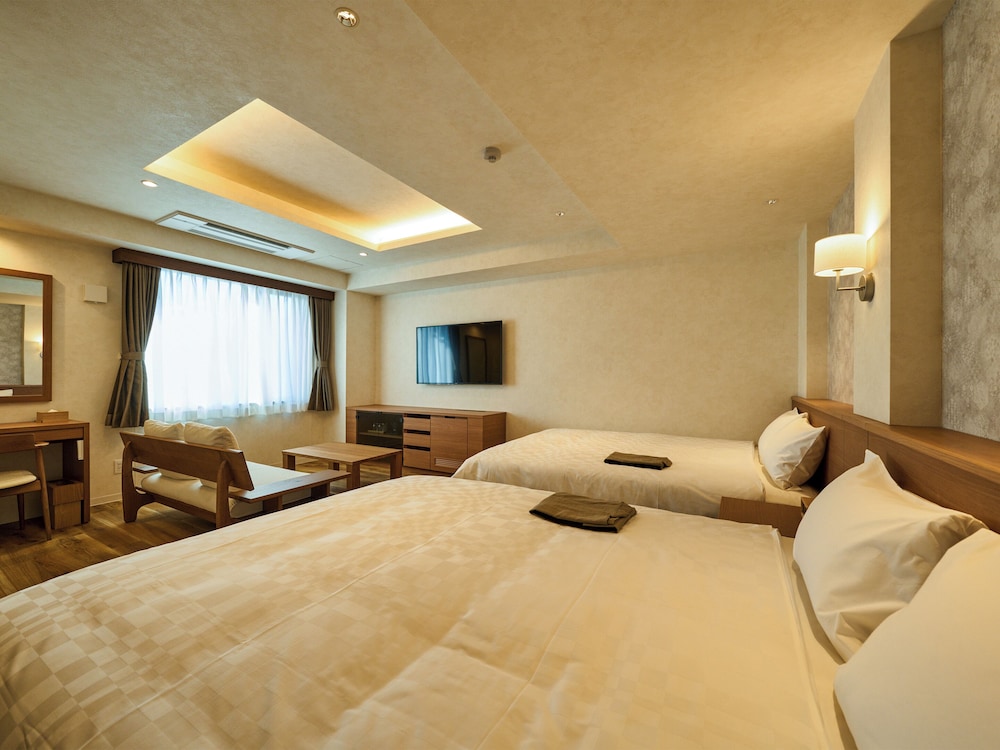 جناح جونيور بسريرين كوين، Hotel and Spa Gift Takayama 2/3