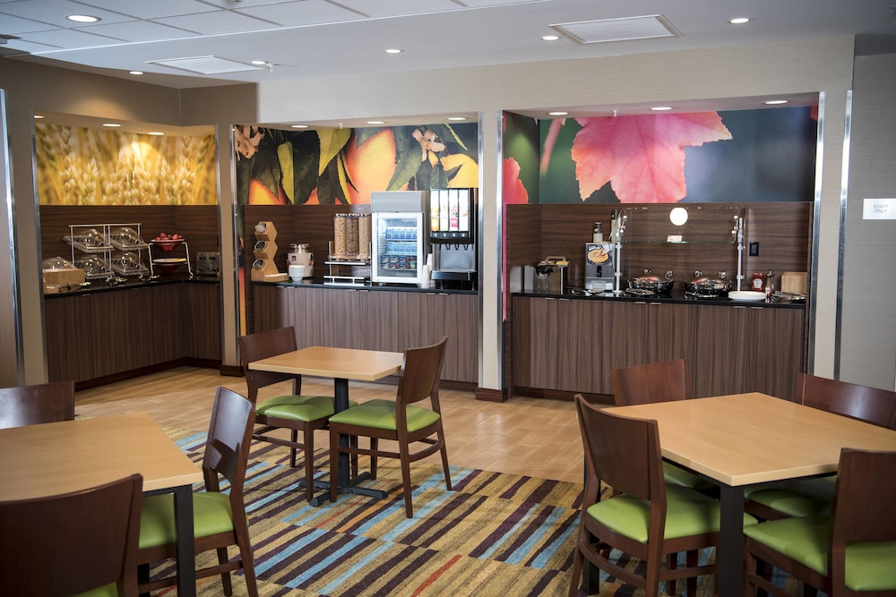 FAIRFIELD INN & SUITES CINCINNATI UPTOWN/UNIVERSITY AREA 38/50
