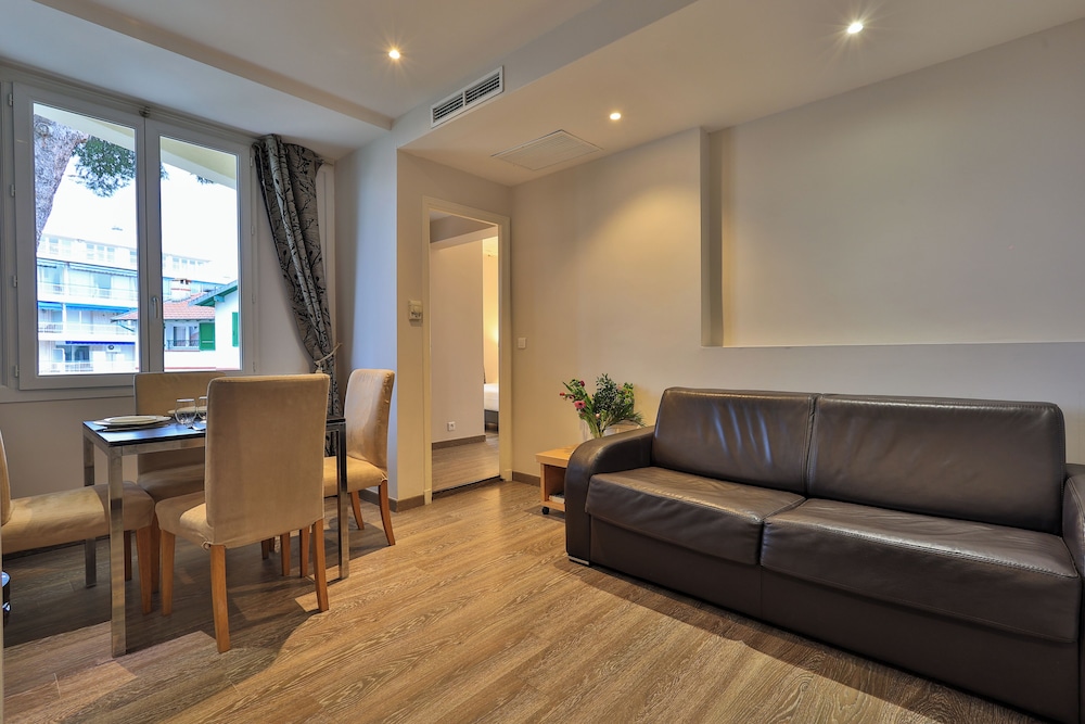 Residence Emeraude 24/50