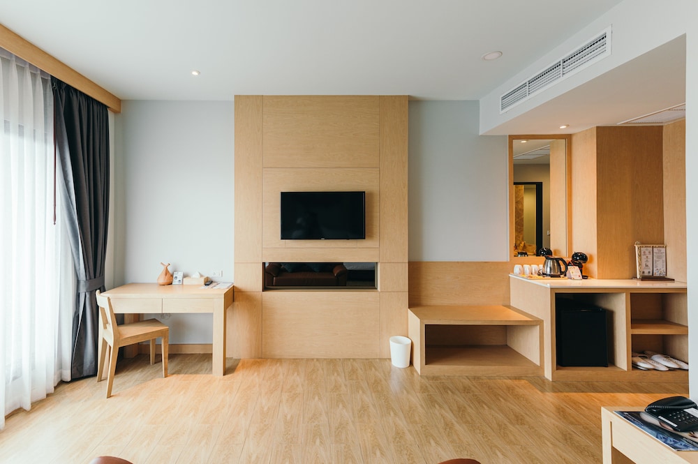 Civilize Hotel 45/64