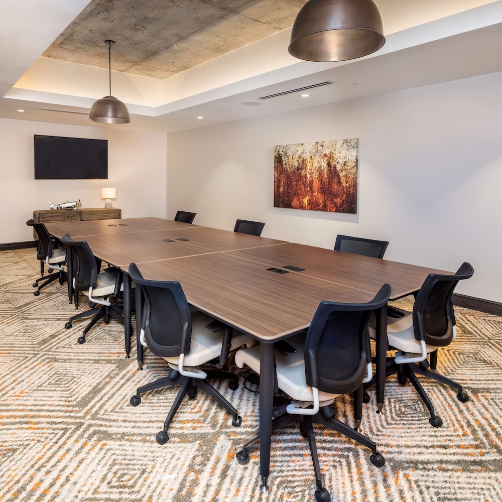 Hotel Melby Downtown Melbourne Tapestry Collection by Hilton 53/57