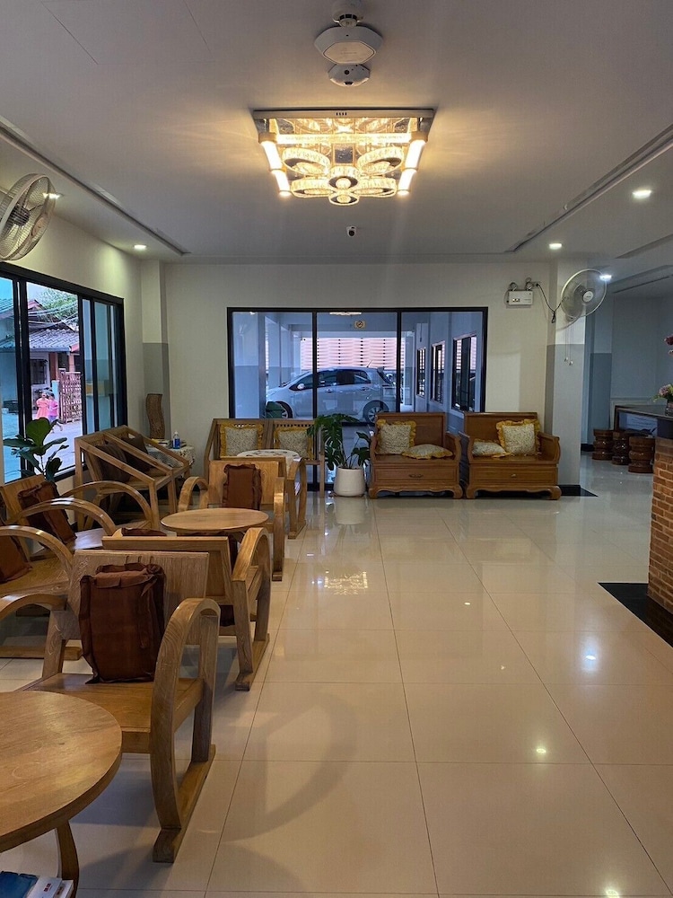 Chorlada Lanna Hotel 35/48