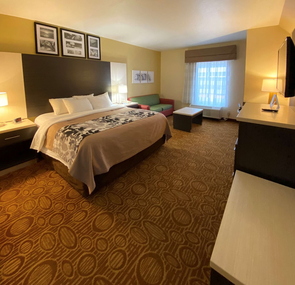 Sleep Inn & Suites Springdale West 11/33
