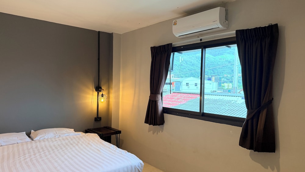 Loft, King Bed, No Balcony