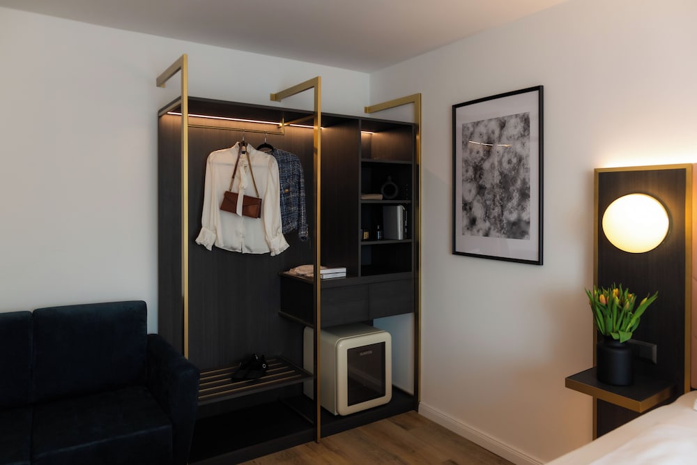 Florum Hotel (Ex Tabor Hotel) 37/56
