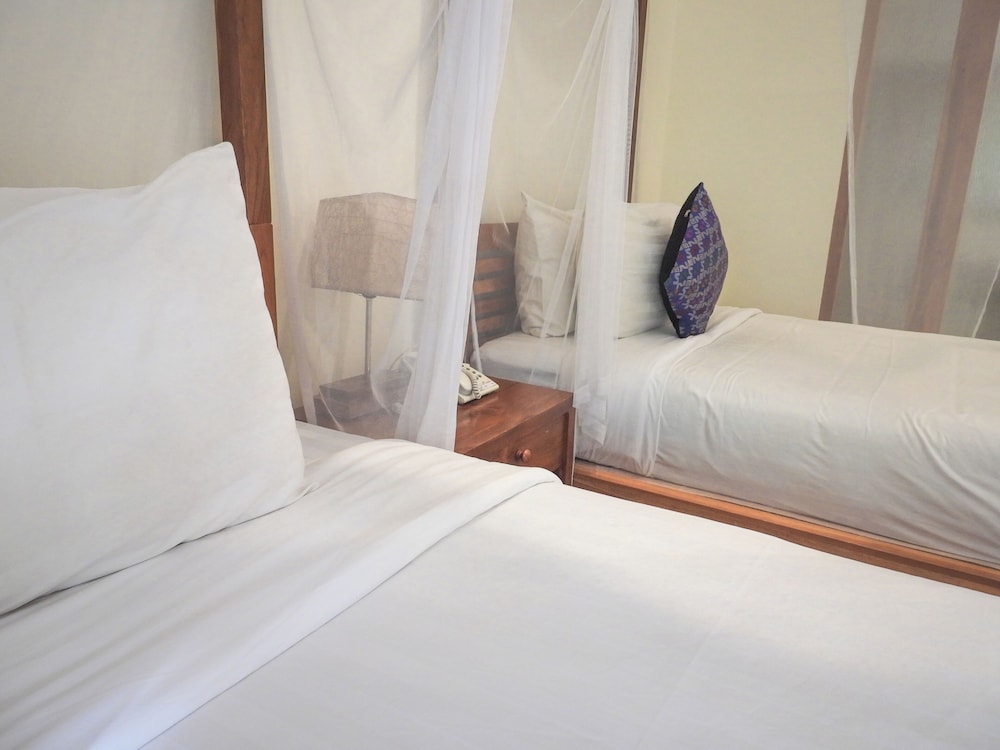 SUPERIOR, TWIN BEDS