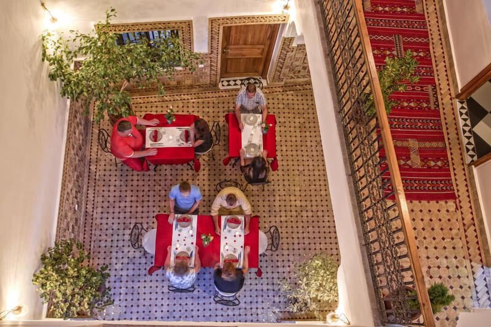 Amour d'auberge 8/36