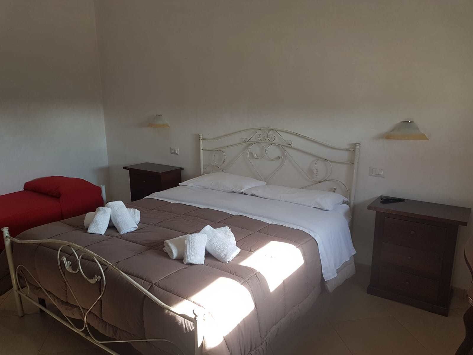 ROOM, TRIPLE, GARDEN VIEW