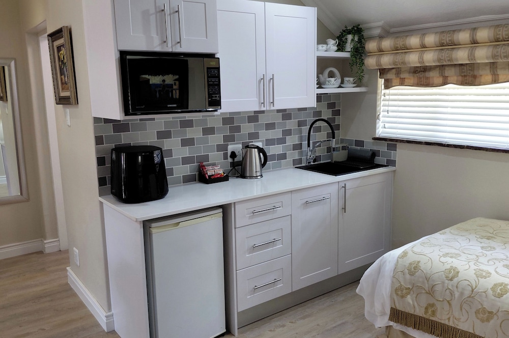 Royal Ridge Guest House and Apartments 40/70