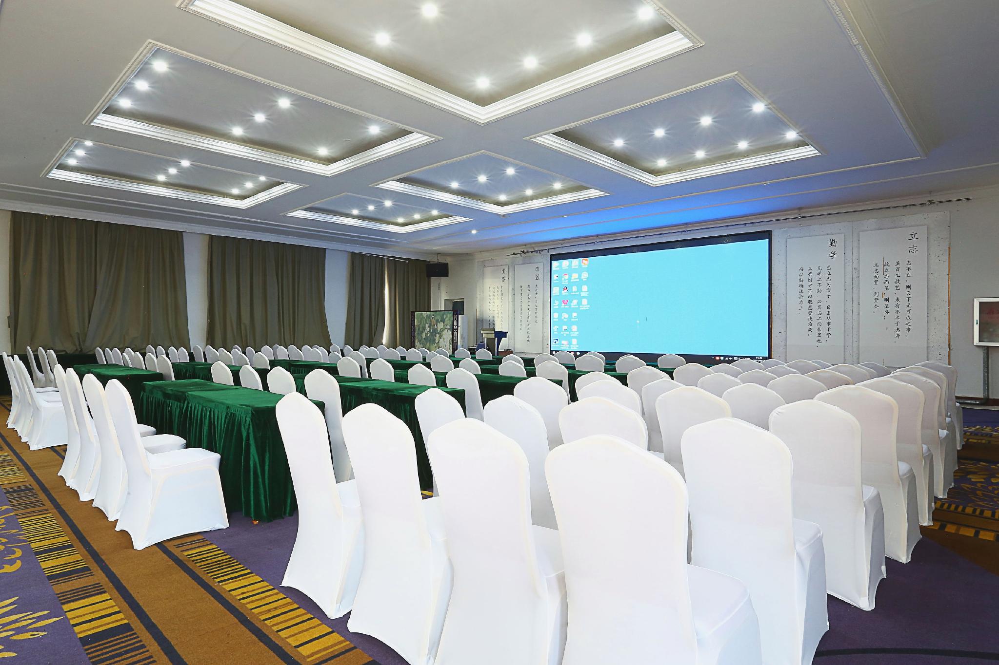 Wuhai Hotel 17/25