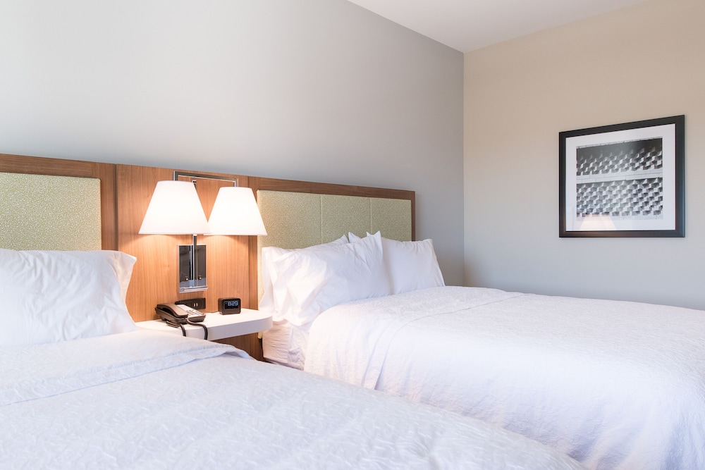 Hampton Inn Suites Lexington Sc 20/39