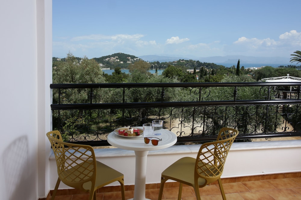 Paradise Hotel Corfu 23/39