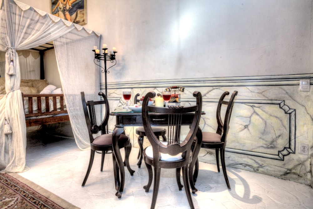 Rivera del Rio Boutique Hotel 63/81