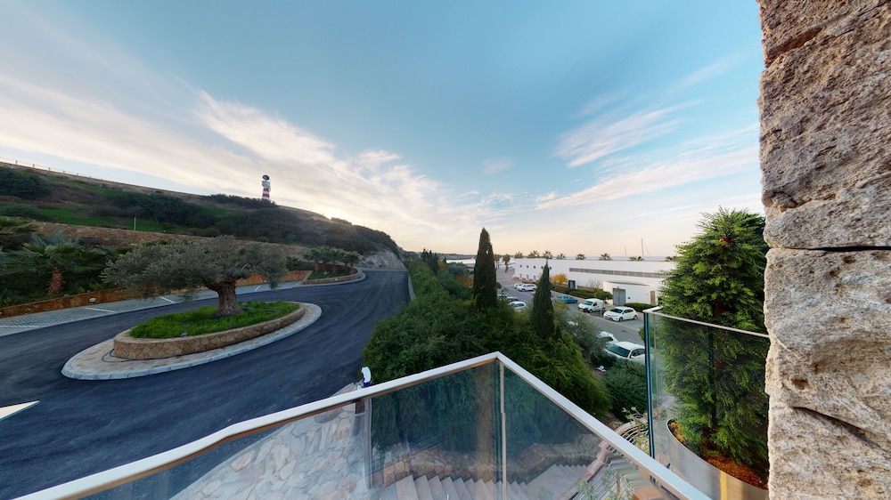 Karpaz Gate Marina 30/33