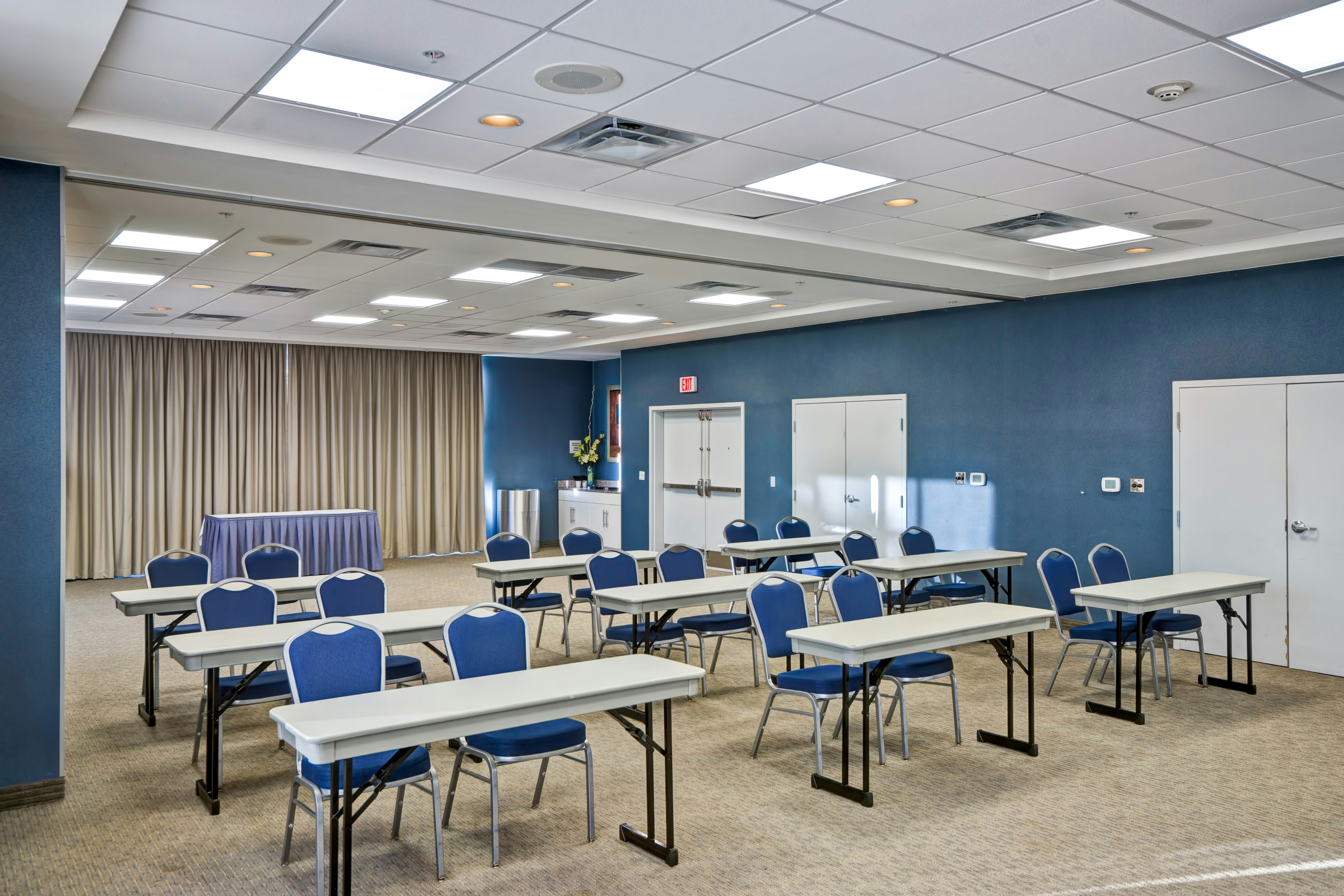 Hampton Inn and Suites Sarasota/Bradenton-Airport 56/68