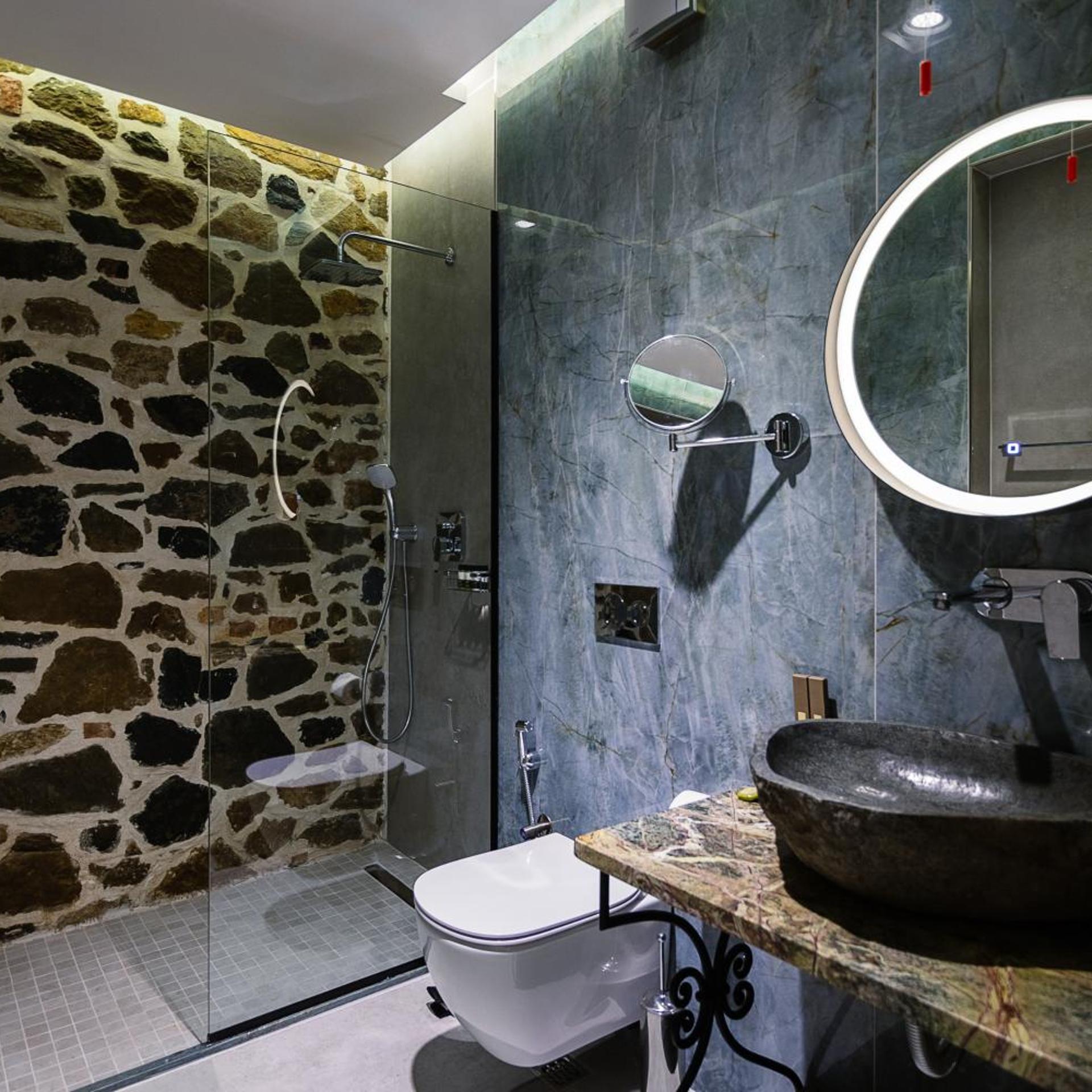 Vecchia Boutique Hotel 69/69