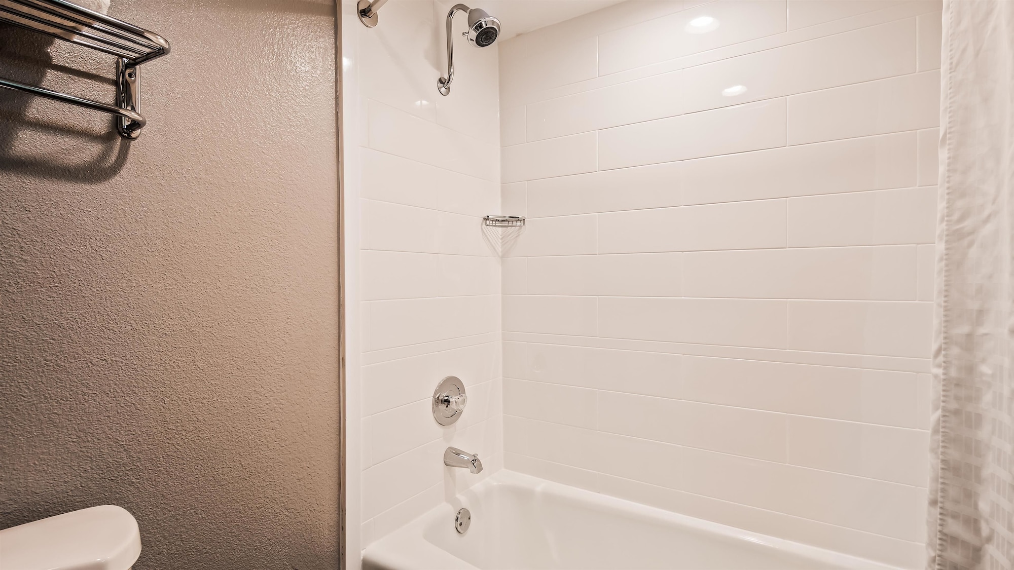 غرفة قياسية بسريرين كوين، Best Western Yacht Harbor Hotel 7/8