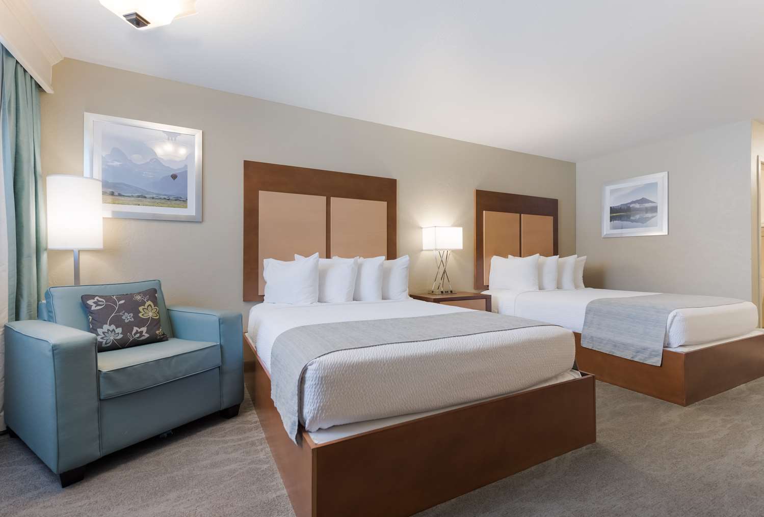 Room, 2 Queen Beds, Pool Side