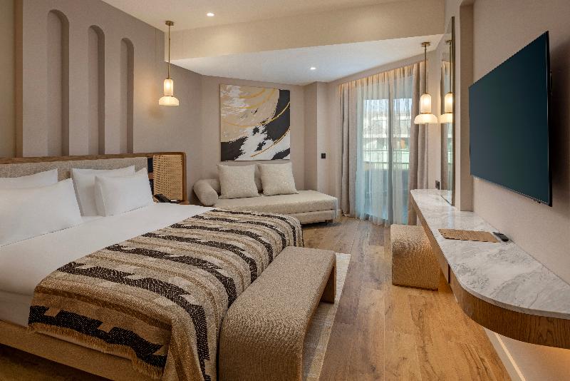 Room, Double Bed, Pool View
