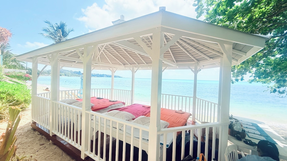Sand Sea Beach Resort in KOH SAMUI