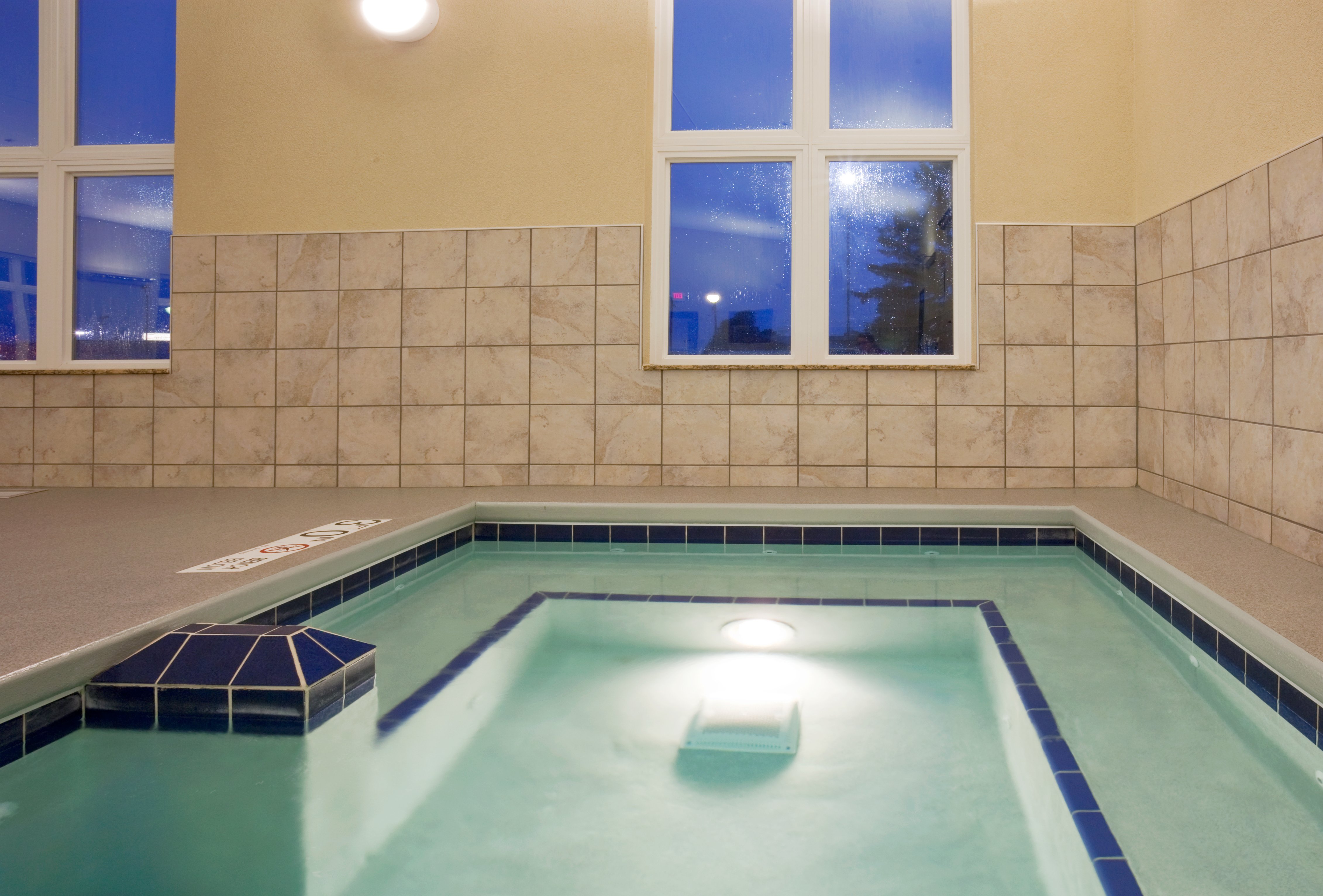 Holiday Inn Express Hotel And Suites Antigo 35/61