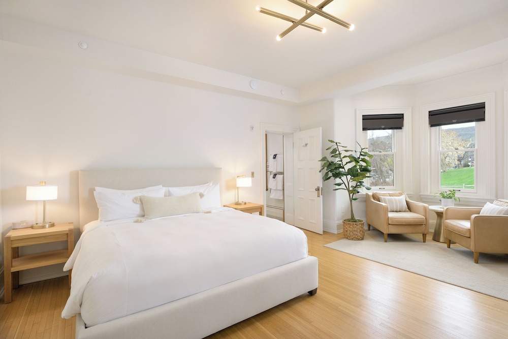 Superior, King Bed