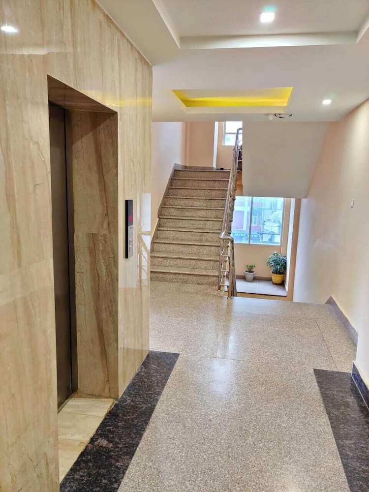 Hotel Anurag 22/30