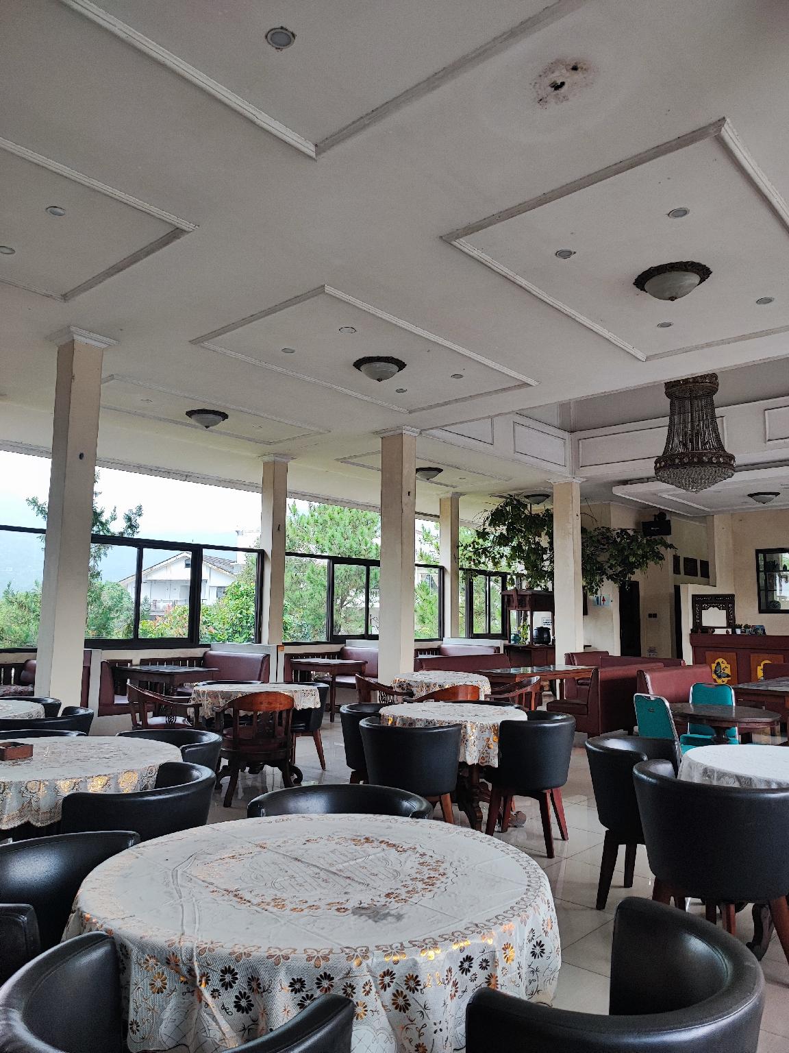 Taman Teratai Hotel 35/50