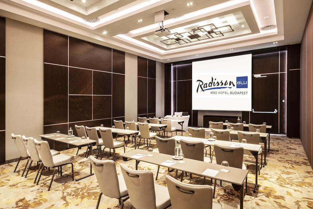 Radisson Blu Beke 62/70