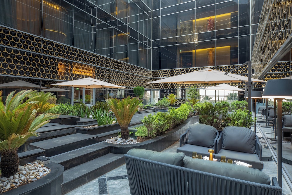 CLARKES HOTEL 5/50