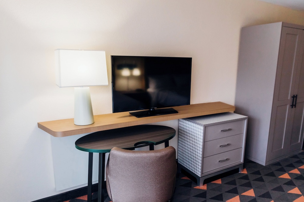 Holiday Inn Hotel Suites Phoenix Mesa Chandler 49/56