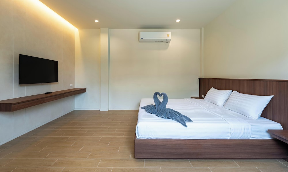 The Regent Resort Phuket 24/60
