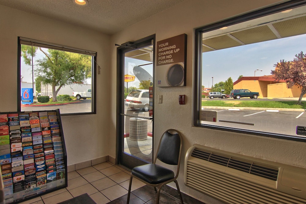 Motel6 Sacramento, CA - North 40/59
