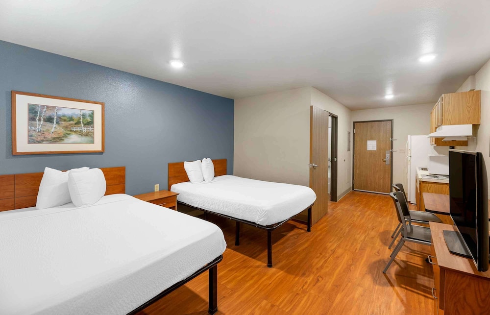 STUDIO, 2 DOUBLE BEDS