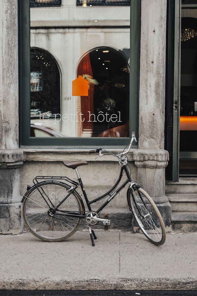 Le Petit Hotel 30/58