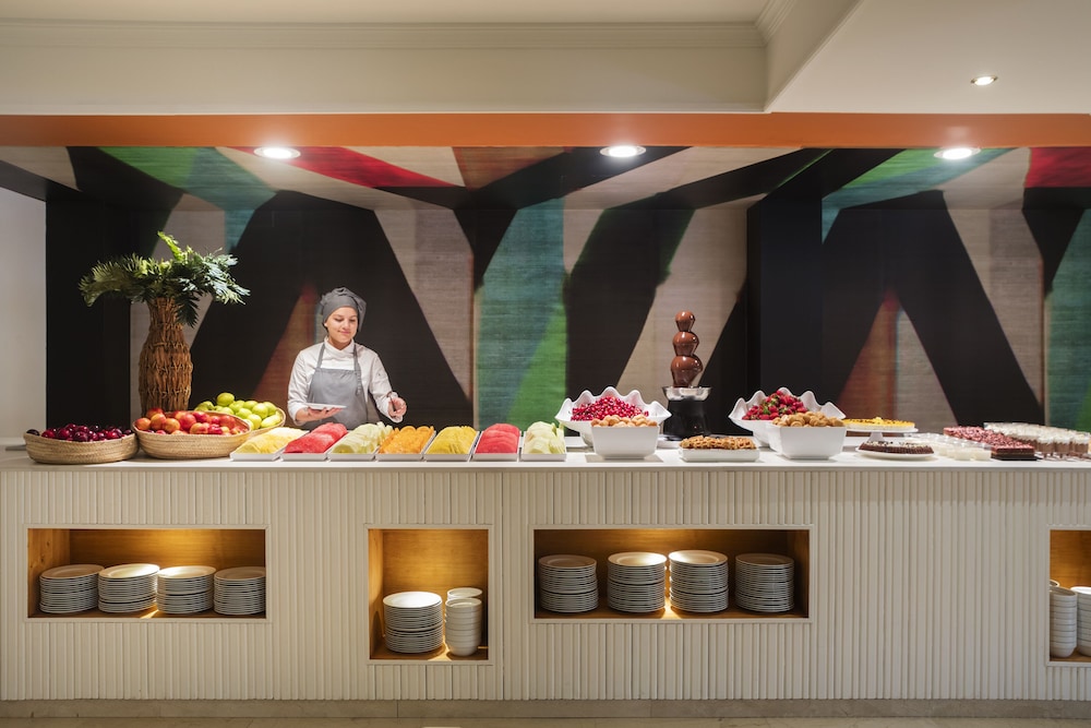 Luna Club Yoga & Spa Hotel 63/66