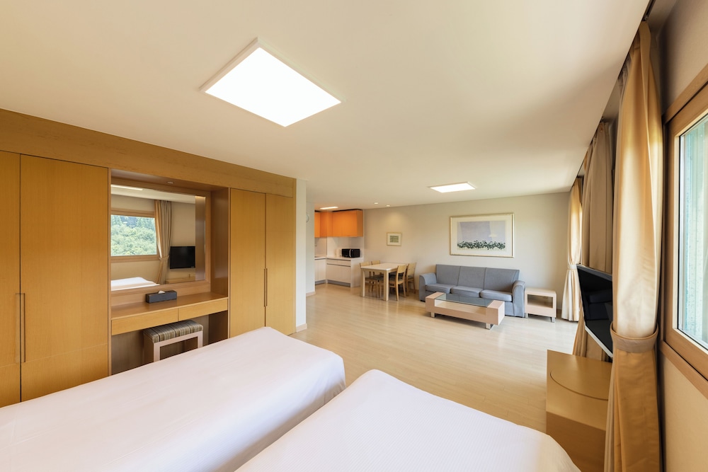 Oak Valley Resort 13/50