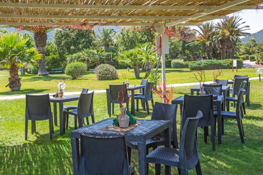 Hotel Baia di Conte 57/67