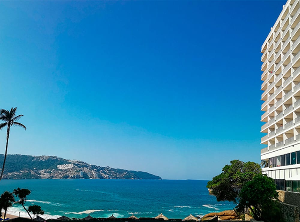 El Presidente Acapulco 36/43