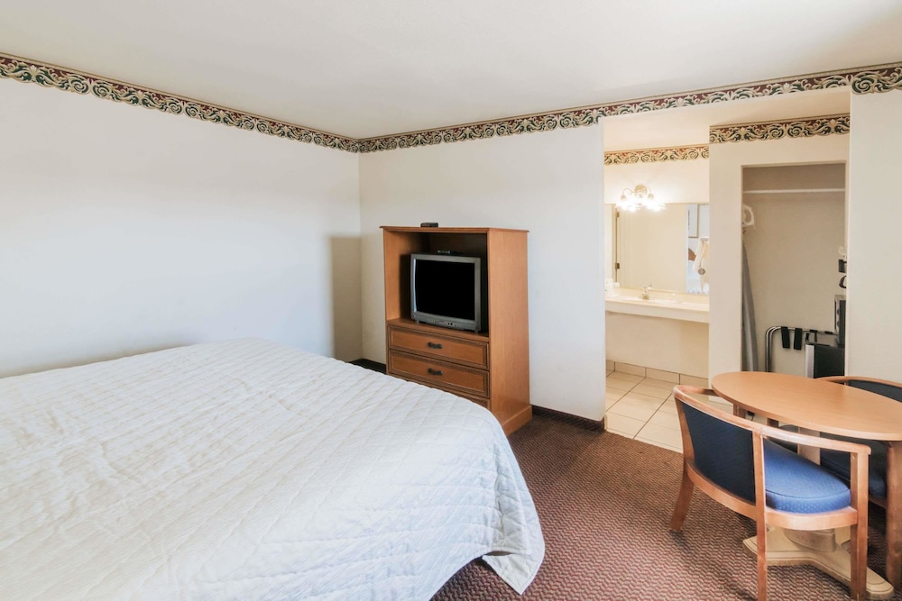 Travelodge by Wyndham Temple 10/22