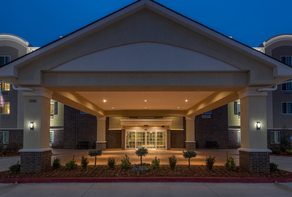 Candlewood Suites Midwest City 5/45