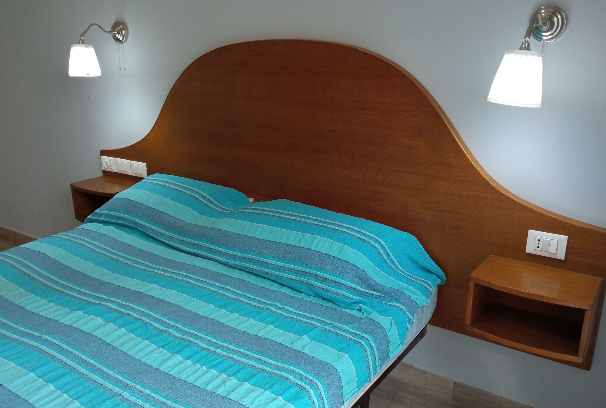 CLASSIC, DOUBLE BED