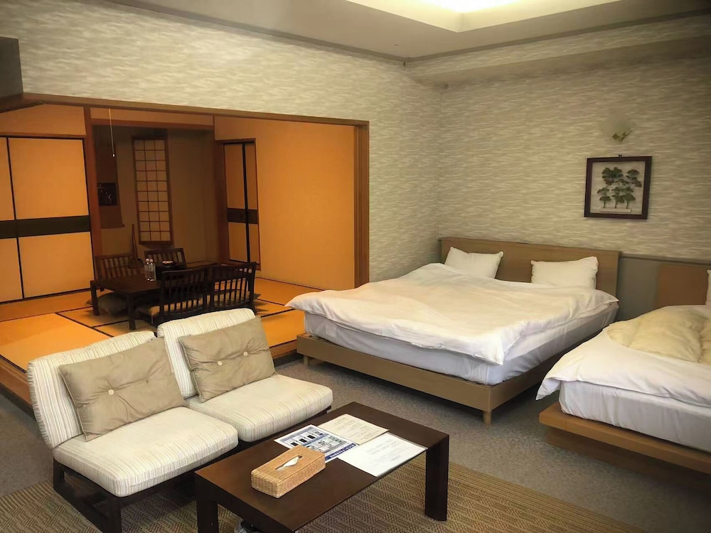 SHUZENJI ONSEN HOTEL TAKITEI 15/50