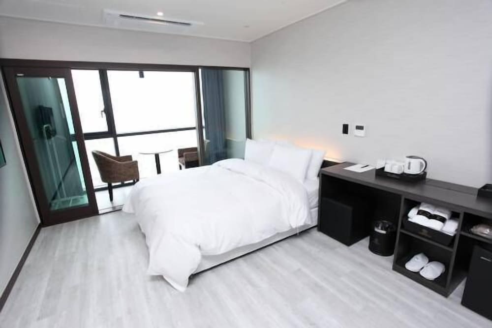 Standard, Double Bed