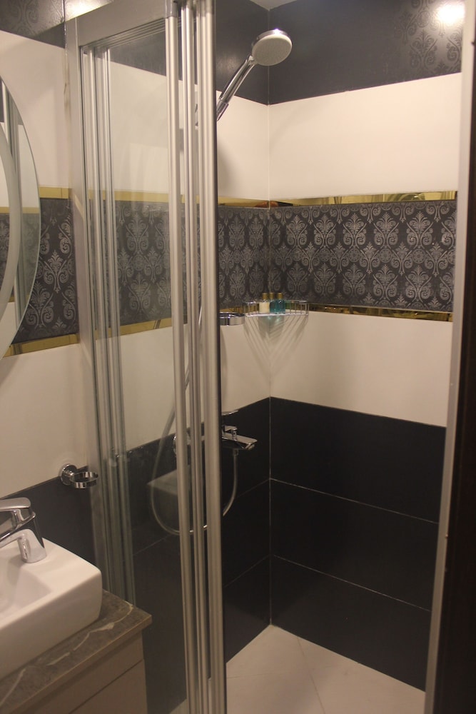 Palmiye Hotel Taksim 10/25