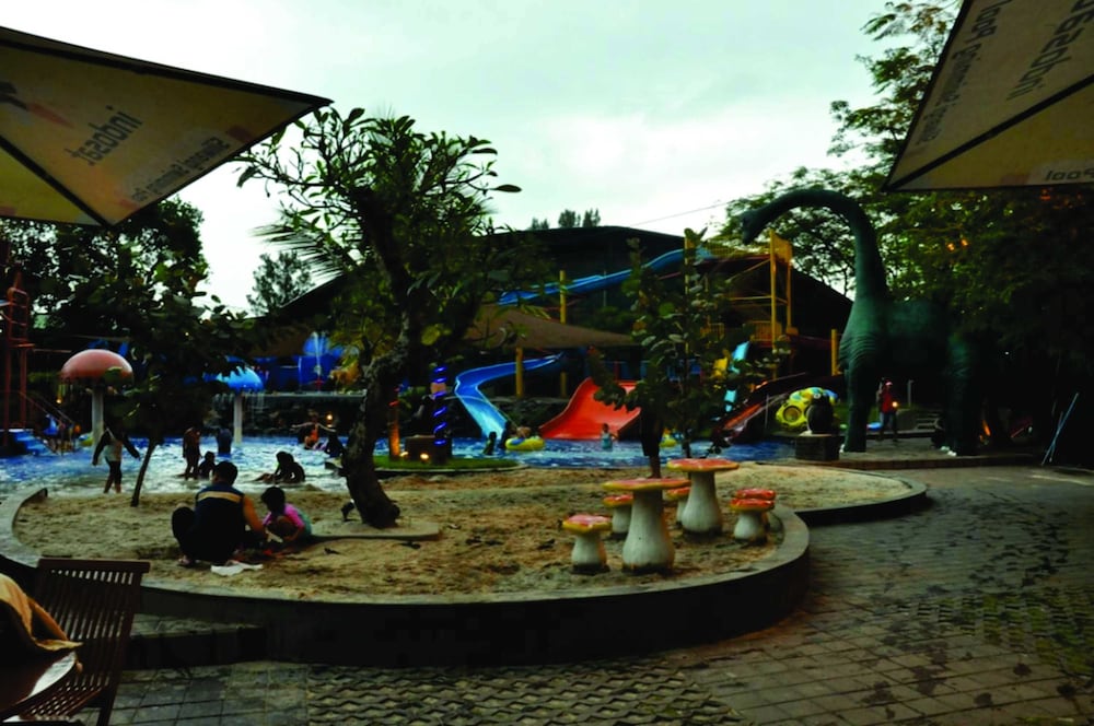 Oasis Siliwangi Sport Hotel 39/48