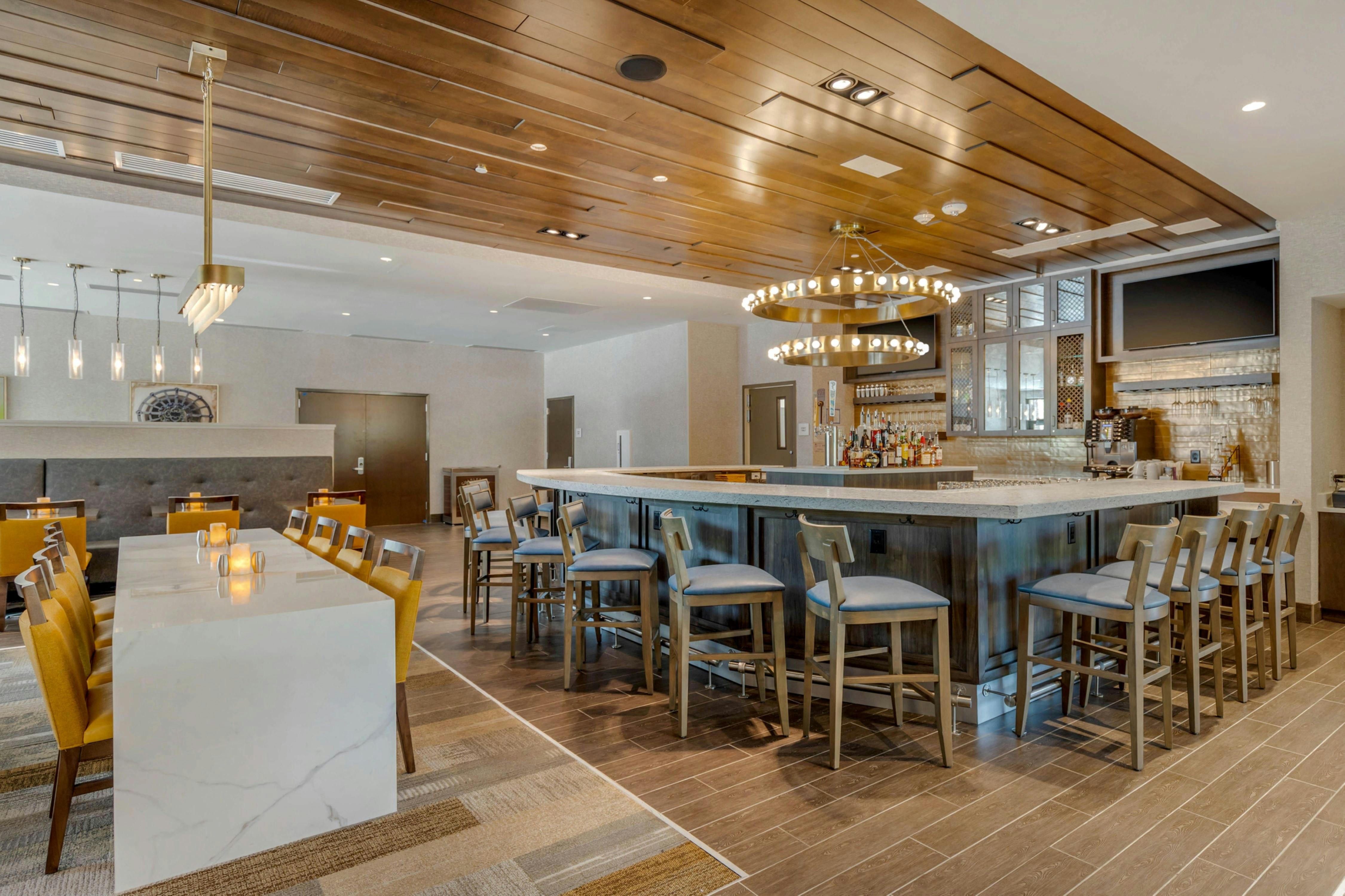 DoubleTree by Hilton Charleston Riverview 16/20