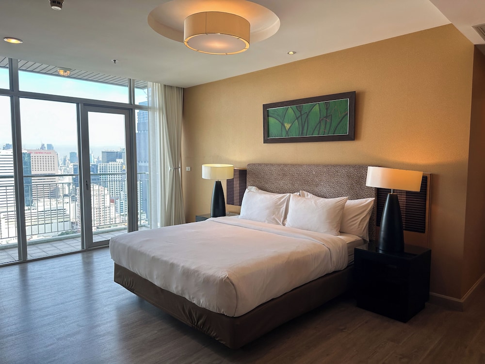 2 BEDROOMS, PREMIER, SUITE